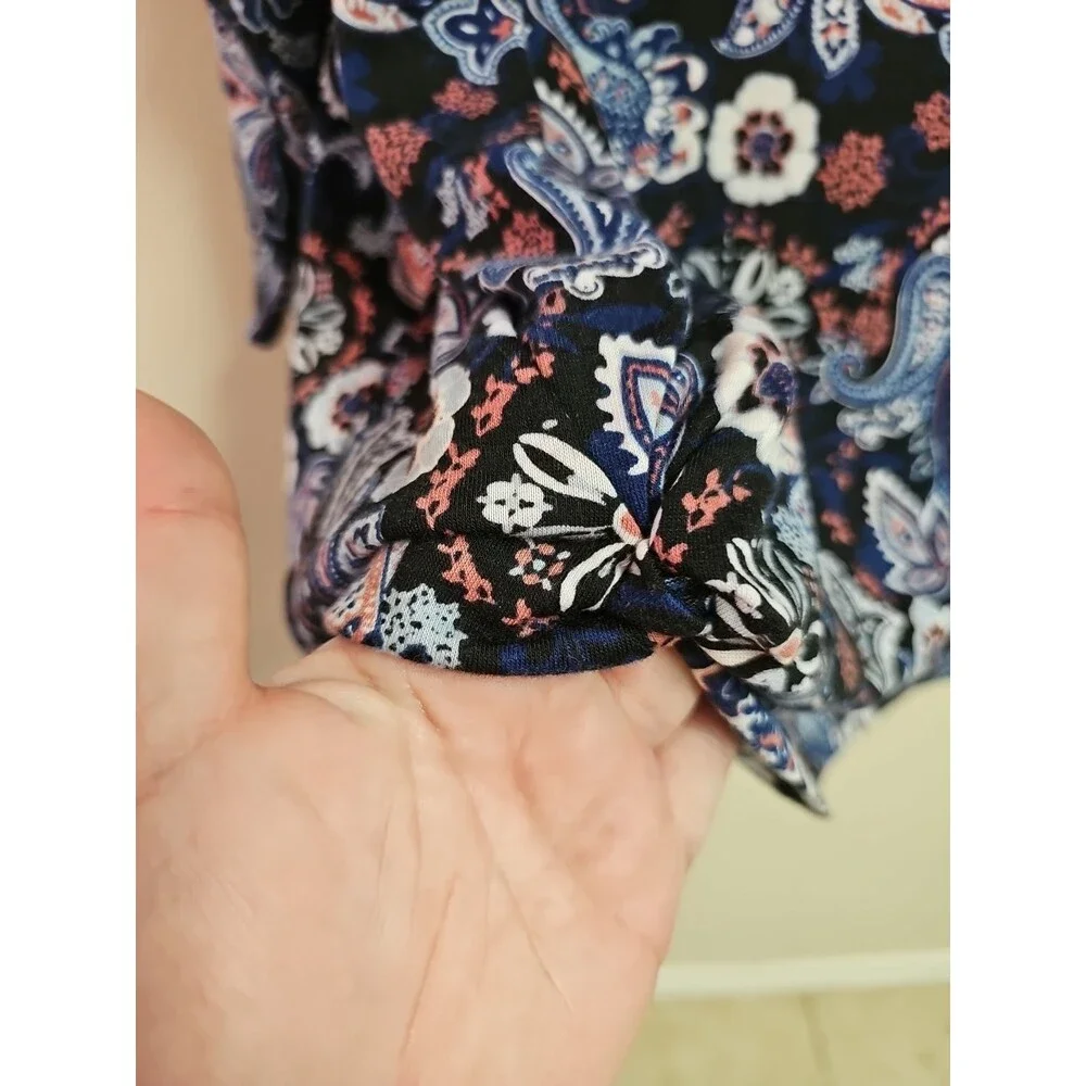 Blue Paisley & Floral Cold Shoulder 3/4 Sleeve Front Style Top Knot Sz XL - Picture 2 of 5